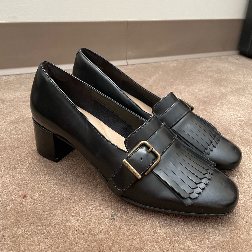 **NWT** Clarks Dark Academia Soft Cushion Heels